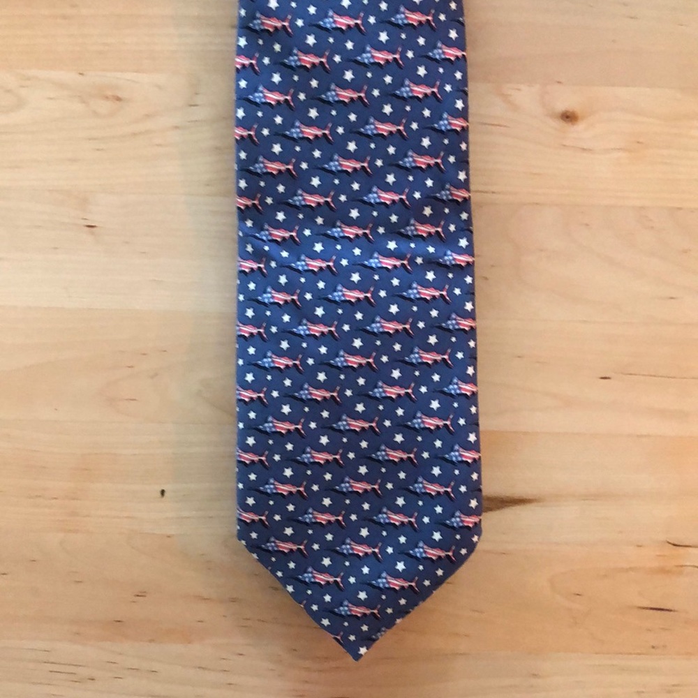 NWT Vineyard vines tie